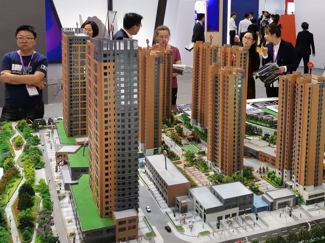 中國房產行業經營壓力巨大,多家企業指標已突破監管“紅線”